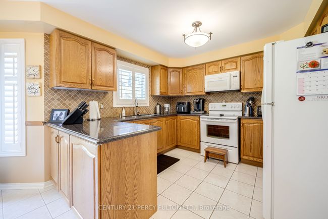 249 Mossbrook Sq, House other with 4 bedrooms, 4 bathrooms and 2 parking in Pickering ON | Image 8