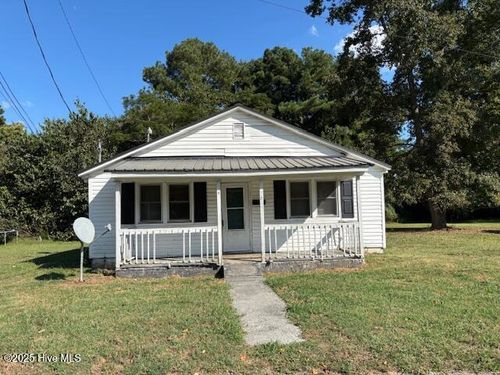 3645 Williams St, Farmville, NC, 27828-1956 | Card Image
