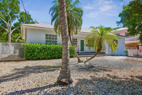 119 Peace Ave, Tavernier, FL, 33070-3012 | Card Image