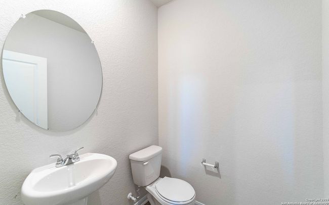 5222 Clarence Fld, House other with 4 bedrooms, 3 bathrooms and null parking in Von Ormy TX | Image 17