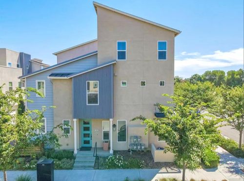 1652 Vine Street, Davis, CA, 95616 | Card Image