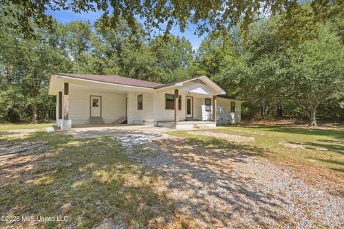 1395 Oliver Dr, Forest, MS, 39074-8463 | Card Image