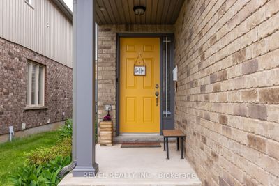 8466 Kelsey Cres, House other with 4 bedrooms, 3 bathrooms and 2 parking in Niagara Falls ON | Image 3