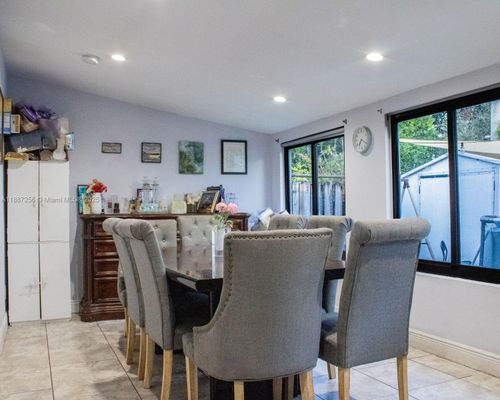 6630 Charleston St, Hollywood, FL, 33024-2945 | Card Image