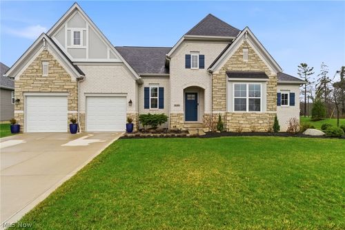 11201 Creek View Way, Columbia Station, OH, 44028-9863 | Card Image