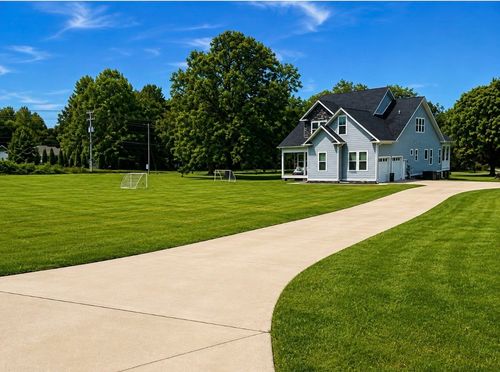 4217 Sandy Springs Rd, Springfield, TN, 37172-6046 | Card Image