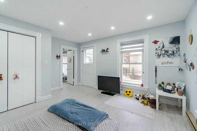 521 Guelph St, Home with 5 bedrooms, 5 bathrooms and 13 parking in Norval ON | Image 29