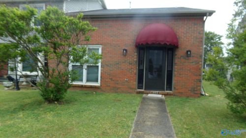35 Harborview Ct Ne, Decatur, AL, 35601-1631 | Card Image