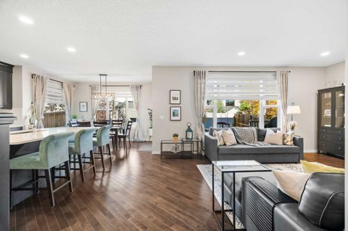 {{alt}} | Card Image