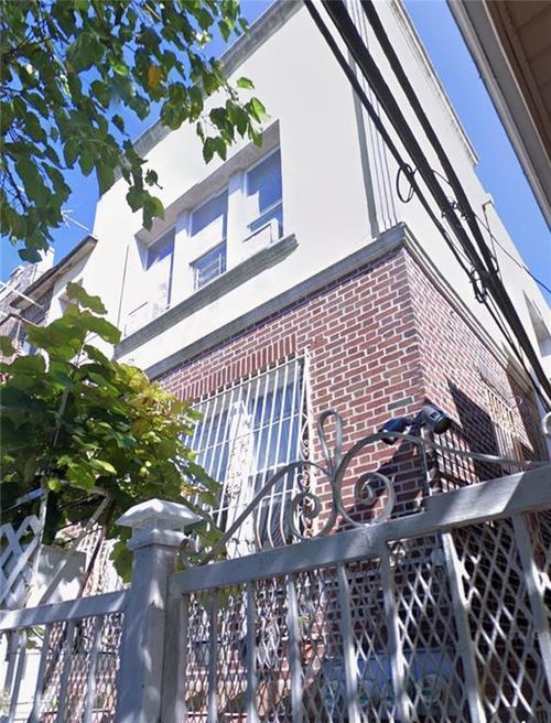 217 Brighton 1st Ln, Brooklyn, NY, 11235-7438 | Card Image