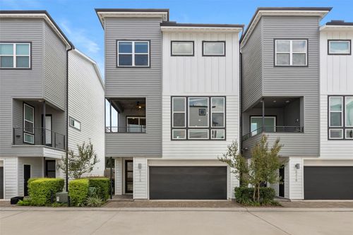 6315 Timbergrove Gardens Ln, Houston, TX, 77008-6470 | Card Image