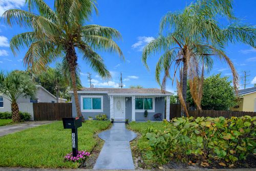 1713 N J St, Lake Worth Beach, FL, 33460-6539 | Card Image