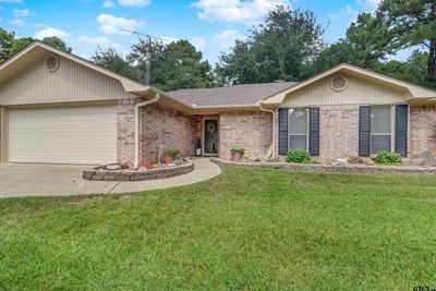 262 Green Meadow Trl, House other with 3 bedrooms, 2 bathrooms and null parking in Holly Lake Ranch TX | Image 1