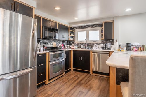 1834 Fairview St, Birmingham, MI, 48009-1150 | Card Image