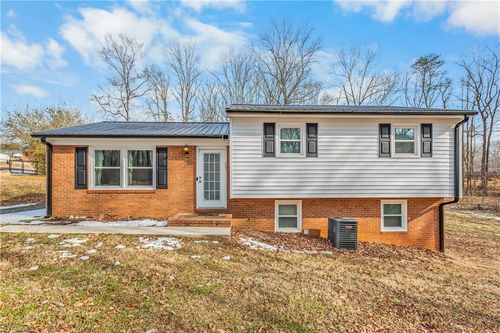 885 Tierney Dr, Lewisville, NC, 27023-9491 | Card Image