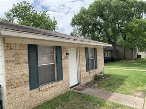 3302 Normand Dr, College Station, TX, 77845-5908 | Card Image