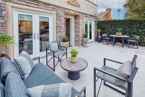 410 Acacia Ave, Corona del Mar, CA, 92625 | Card Image