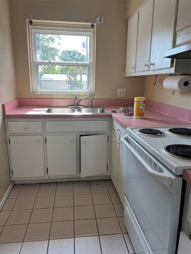 APT-13 - 621 W Indiana Ave, Condo with 2 bedrooms, 2 bathrooms and null parking in DELAND FL | Image 7