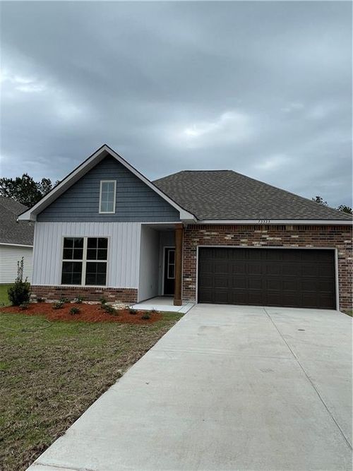 73323 Forest Creek Dr, Covington, LA, 70433-7380 | Card Image