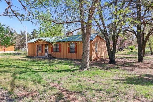 246 Squirrel Rd, Crescent, OK, 73028-8704 | Card Image