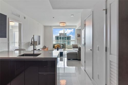 3502-1080 Brickell Ave, Miami, FL, 33131-3992 | Card Image