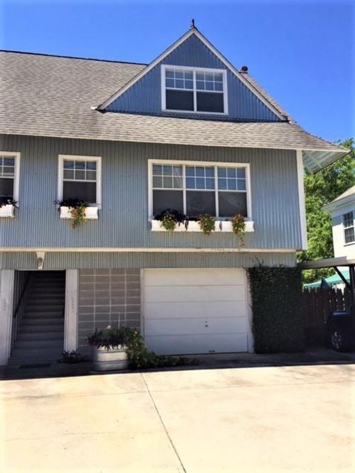 2094 Woodrow St, Mandeville, LA, 70448-5228 | Card Image