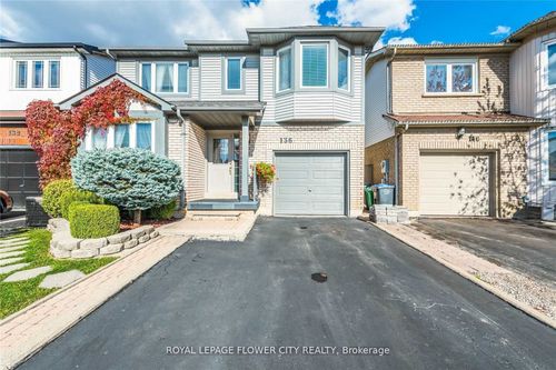 136 Chipmunk Cres, Brampton, ON, L6R1B7 | Card Image