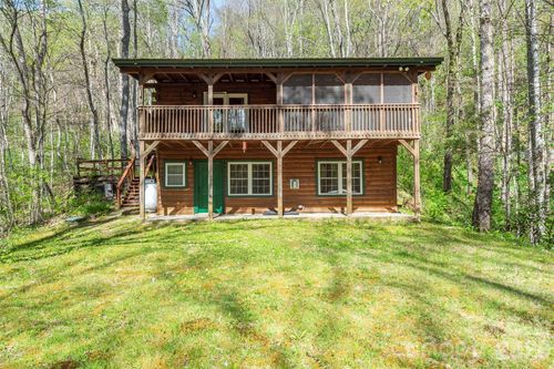 196 Friar Tuck Ln, Maggie Valley, NC, 28751-7644 | Card Image