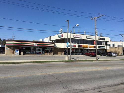 564 S York St, Elmhurst, IL, 60126-4464 | Card Image