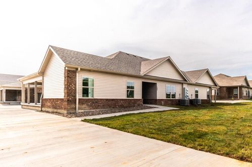 162 Garden Gate Dr, Berea, KY, 40403-8086 | Card Image