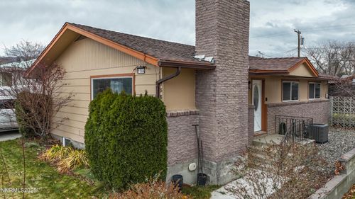 1564 Mizpah St, Winnemucca, NV, 89445-3217 | Card Image