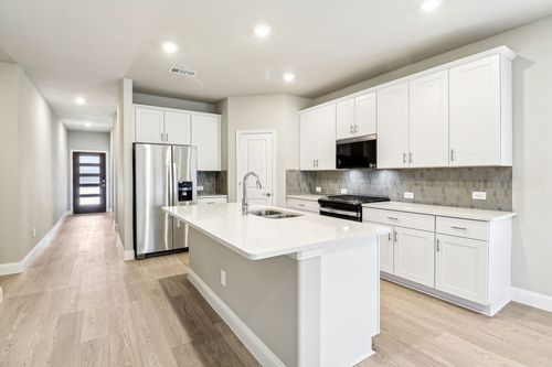 6636 Creek Edge Circle, Fort Worth, TX, 76036 | Card Image