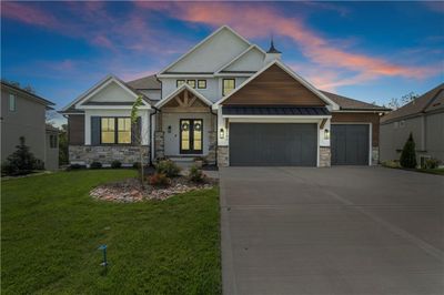 2151 Nw Killarney Lane, House other with 6 bedrooms, 4 bathrooms and null parking in Lee's Summit MO | Image 1