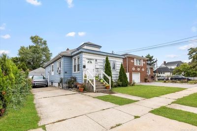 232 Rockaway Parkway, House other with 3 bedrooms, 1 bathrooms and null parking in Valley Stream NY | Image 2