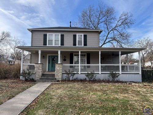 13 Locust St, Cottonwood Falls, KS, 66845-5400 | Card Image