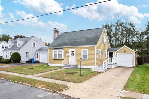 22 Community Dr, Cranston, RI, 02905-1006 | Card Image