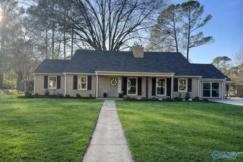 2323 Springdale Rd Se, Decatur, AL, 35601-6145 | Card Image
