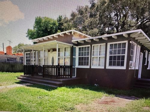 1-40 Nw 58th Ave, Miami, FL, 33126 | Card Image