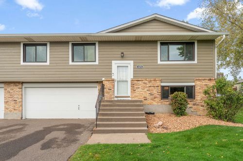 1272 Ferndale St N, Maplewood, MN, 55119-3141 | Card Image