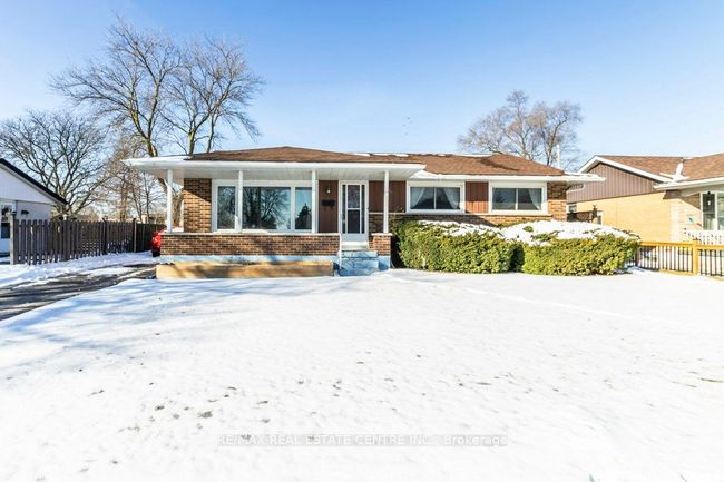 58 Gail St, House other with 3 bedrooms, 2 bathrooms and 3 parking in Cambridge ON | Image 4