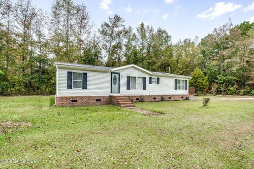 958 Walter Holmes Rd, Maple Hill, NC, 28454-8342 | Card Image