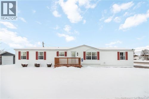 1 Sentier St, Moncton, NB, E1H3J6 | Card Image