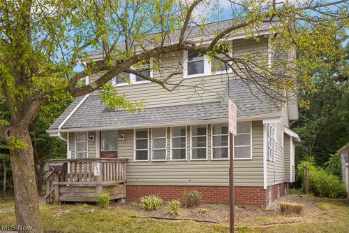 888 Harrison Ave, Akron, OH, 44314-2843 | Card Image