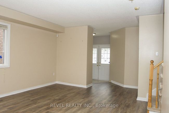 97 Native Landing, House attached with 4 bedrooms, 3 bathrooms and null parking in Brampton ON | Image 6