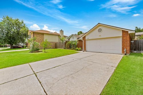 16310 Mulberry Run Ct, Sugar Land, TX, 77498-7104 | Card Image