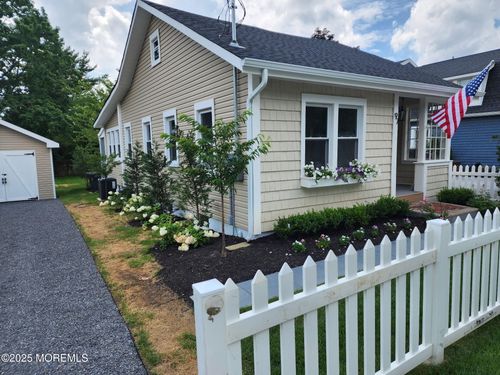 97 Asbury Ave, Atlantic Highlands, NJ, 07716-1650 | Card Image