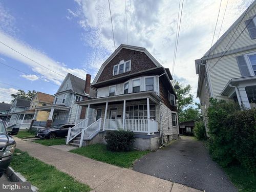 92 Elizabeth St, Wilkes Barre, PA, 18702-3713 | Card Image