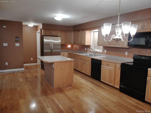 44 Lester Ln, White Lake, NY, 12786 | Card Image