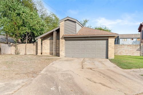 10746 Staghill Dr, Houston, TX, 77064-4018 | Card Image