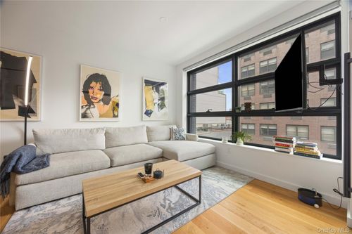 509-547 W 47th St, New York, NY, 10036-2295 | Card Image